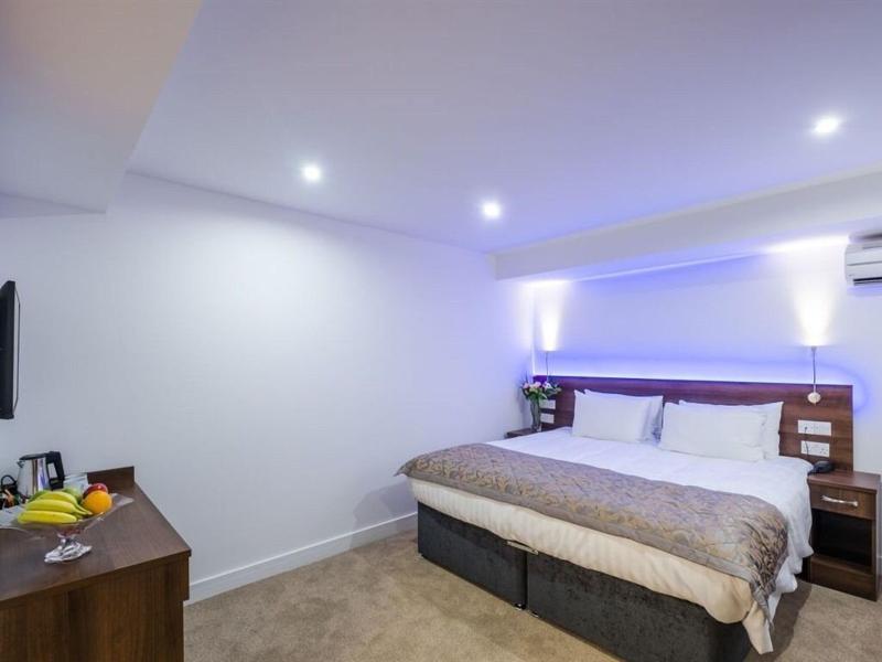 Signature Hotel image