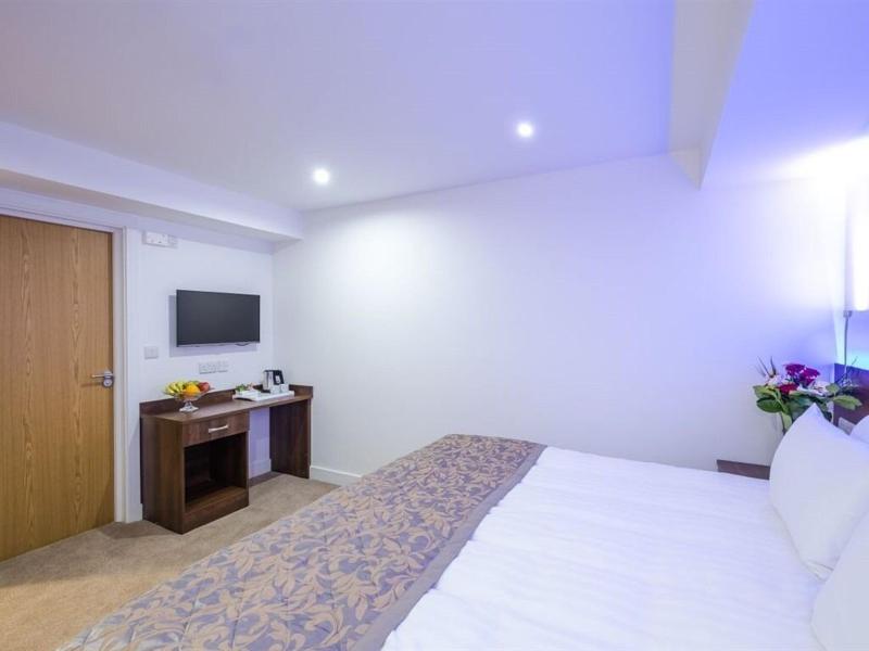 Signature Hotel image