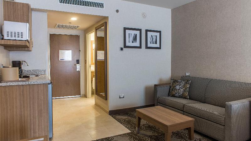 Holiday Inn Express and Suites CHIHUAHUA JUVENTUD