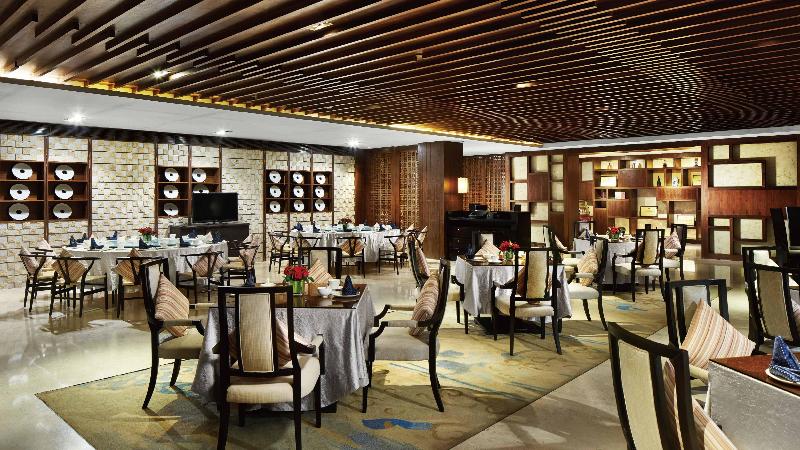 Crowne Plaza Hailing Island image