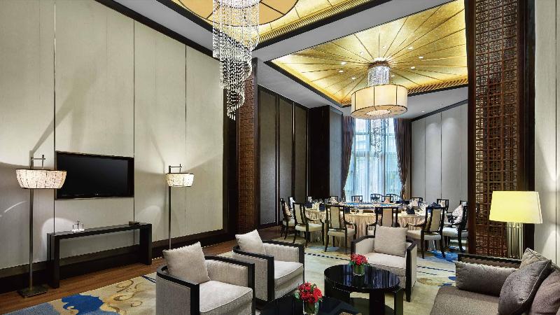 Crowne Plaza Hailing Island image