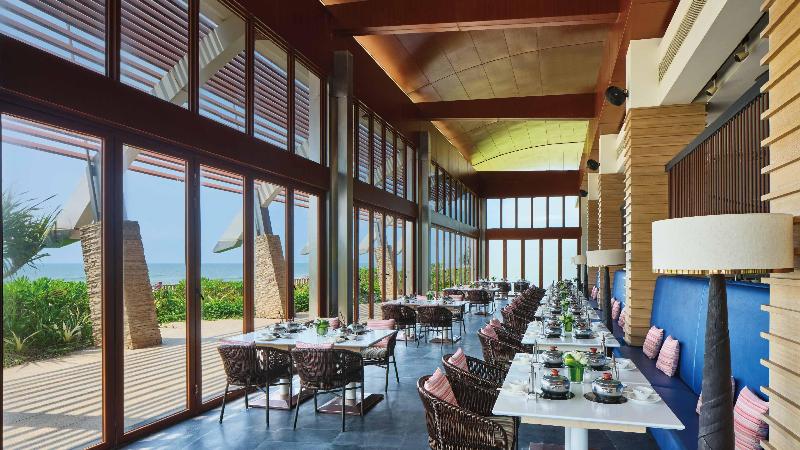 Crowne Plaza Hailing Island image