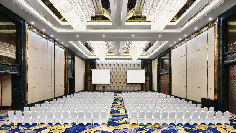 Crowne Plaza Hailing Island image