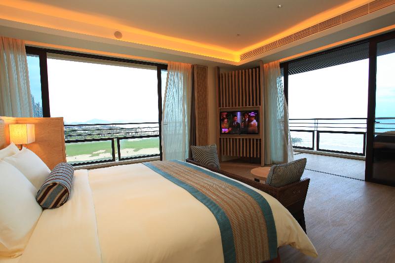 Crowne Plaza Hailing Island image