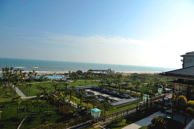 Crowne Plaza Hailing Island image