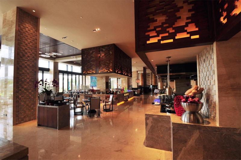 Crowne Plaza Hailing Island image