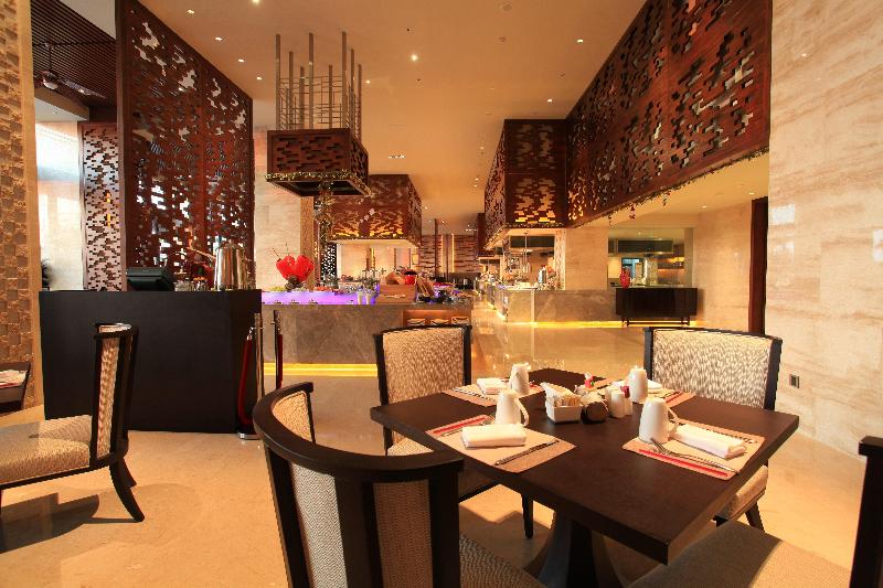 Crowne Plaza Hailing Island image