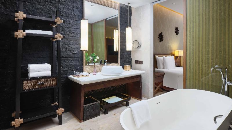 Crowne Plaza Hailing Island image
