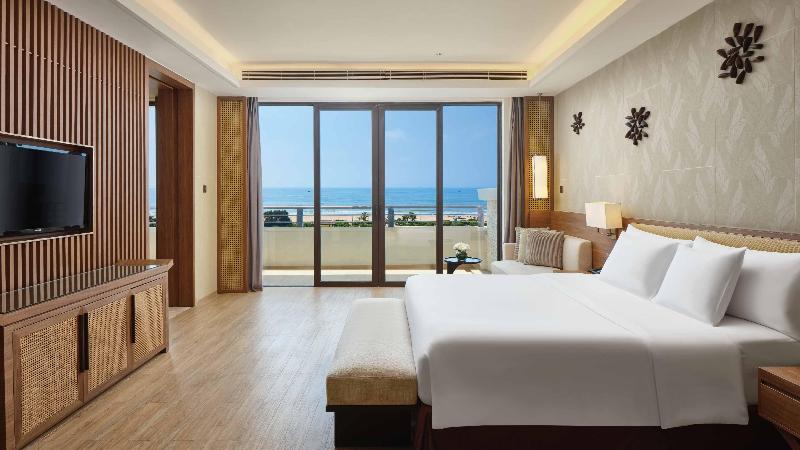 Crowne Plaza Hailing Island image