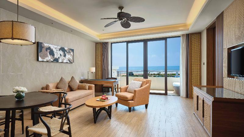 Crowne Plaza Hailing Island image