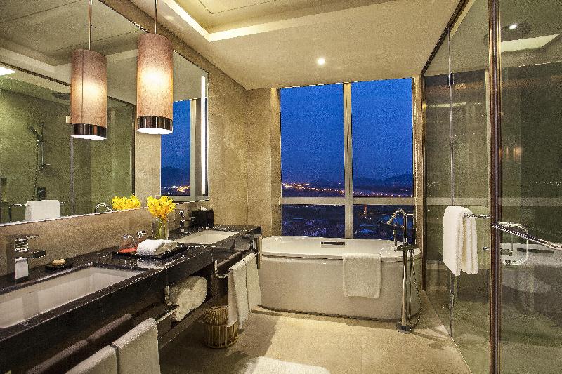 Crowne Plaza Zhangzhou image