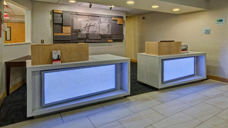 Holiday Inn Express & Suites London By IHG image