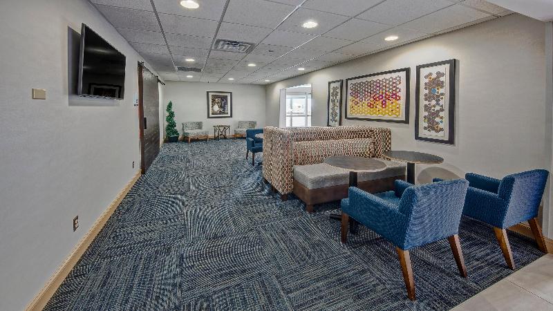 Holiday Inn Express & Suites London By IHG image