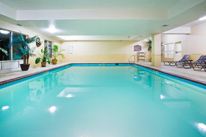 Holiday Inn Express & Suites London By IHG image
