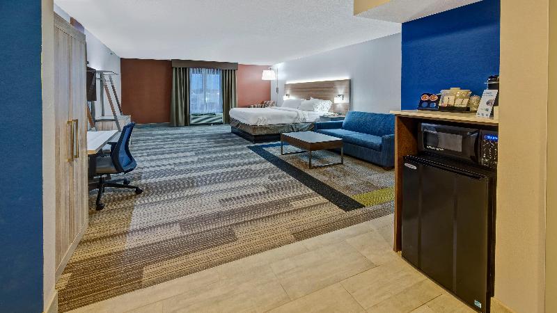 Holiday Inn Express & Suites London By IHG image