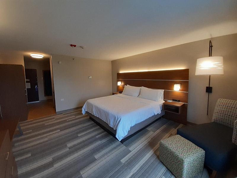 Holiday Inn Express and Suites Trincity Trinidad A