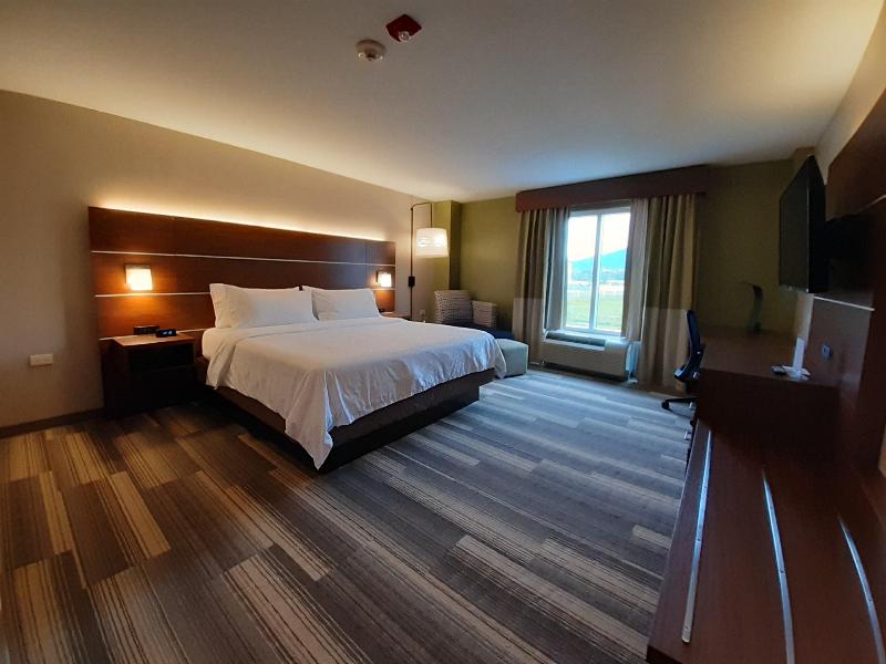 Holiday Inn Express and Suites Trincity Trinidad A photo 23