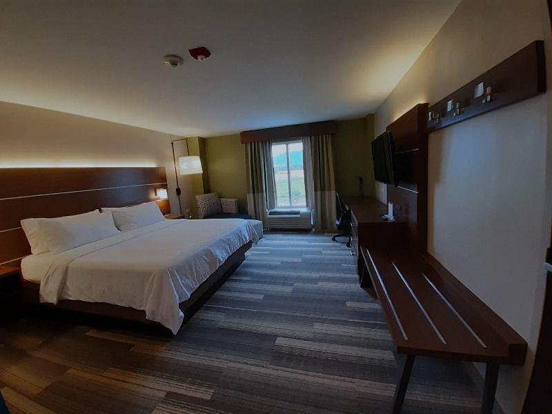 Holiday Inn Express and Suites Trincity Trinidad A photo 24