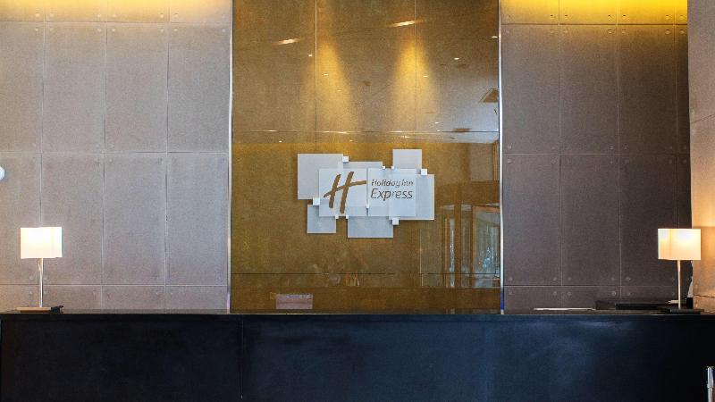 Holiday Inn Express Changzhou Center image