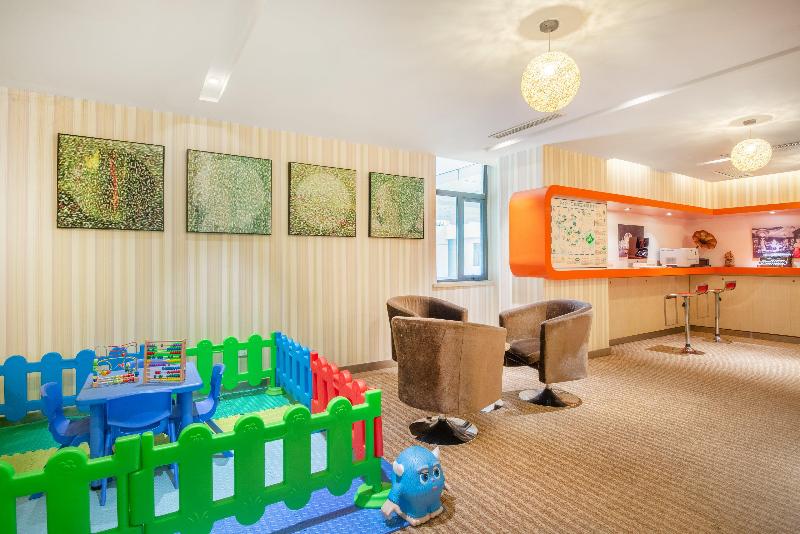 Holiday Inn Express Changzhou Center image