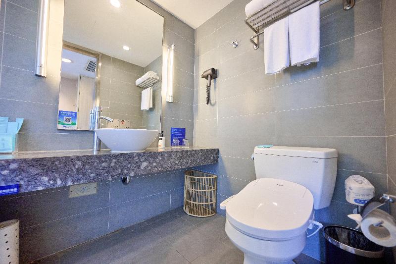 Holiday Inn Express Changzhou Lanling image
