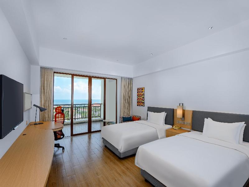 Holiday Inn Express Haikou West Coast image
