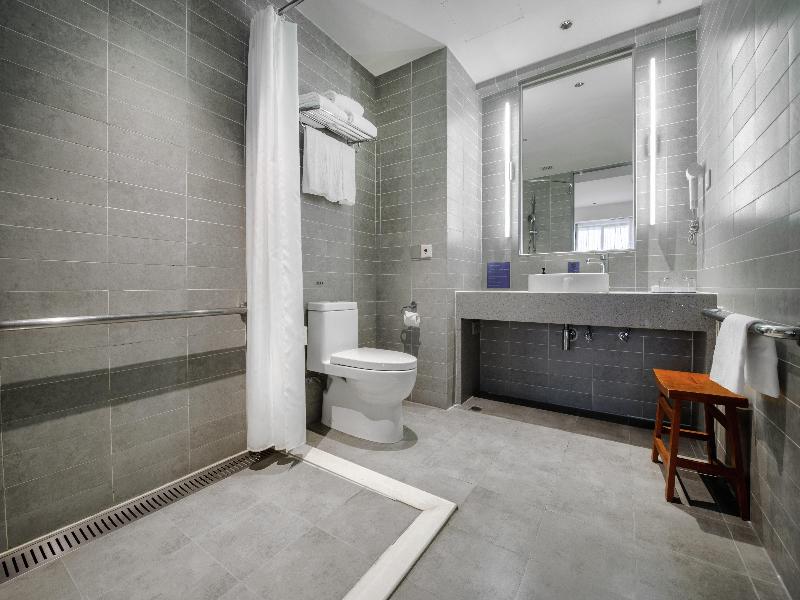 Holiday Inn Express Haikou West Coast image