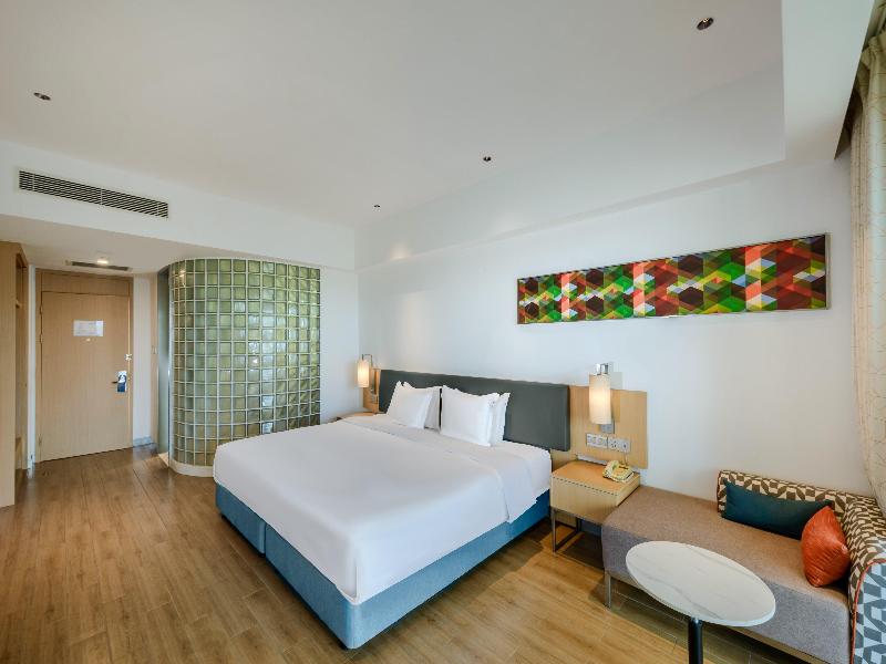 Holiday Inn Express Haikou West Coast image