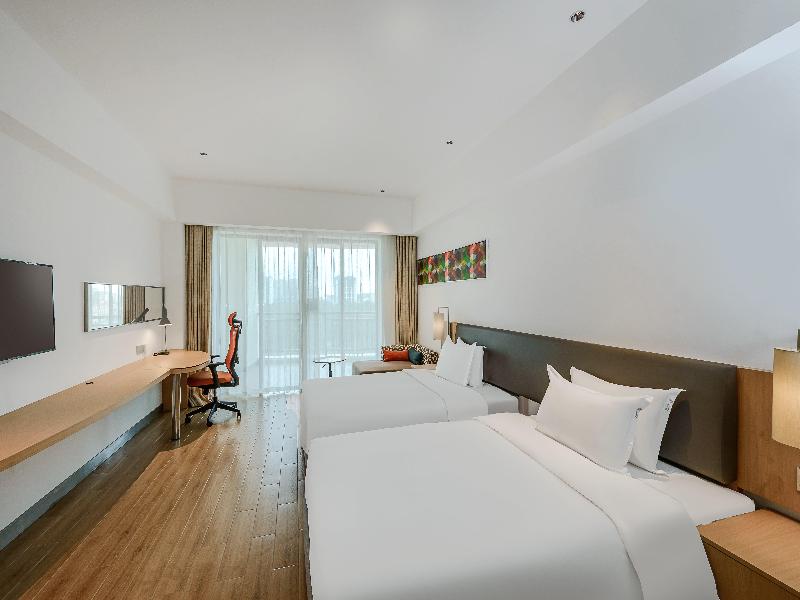 Holiday Inn Express Haikou West Coast image
