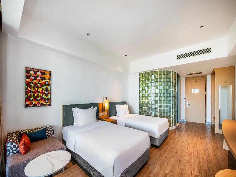 Holiday Inn Express Haikou West Coast image