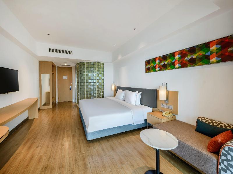 Holiday Inn Express Haikou West Coast image