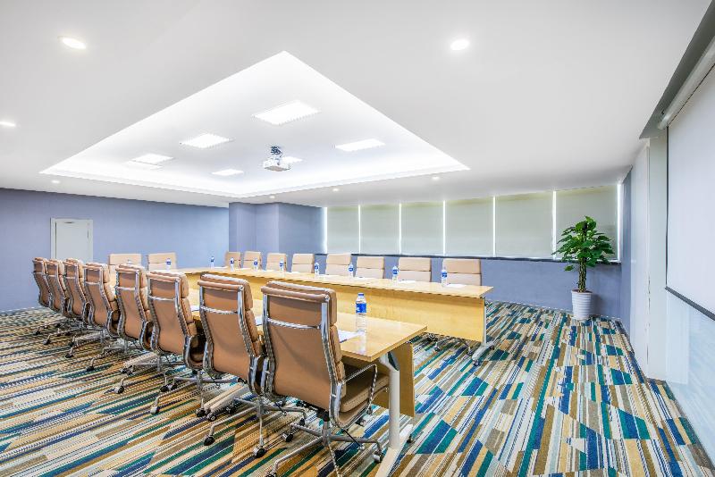 Holiday Inn Express Hefei Downtown image