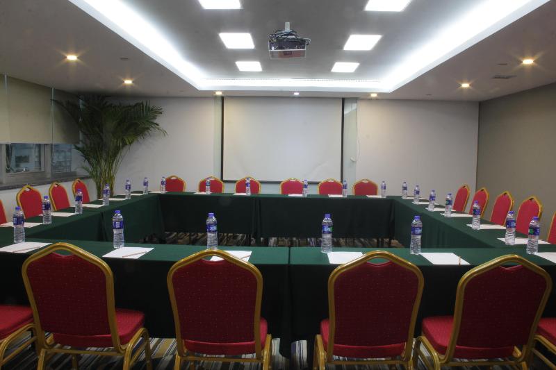 Holiday Inn Express Hefei Downtown image