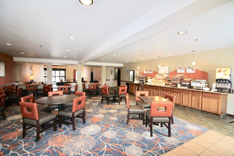 Spark by Hilton La Crosse Onalaska