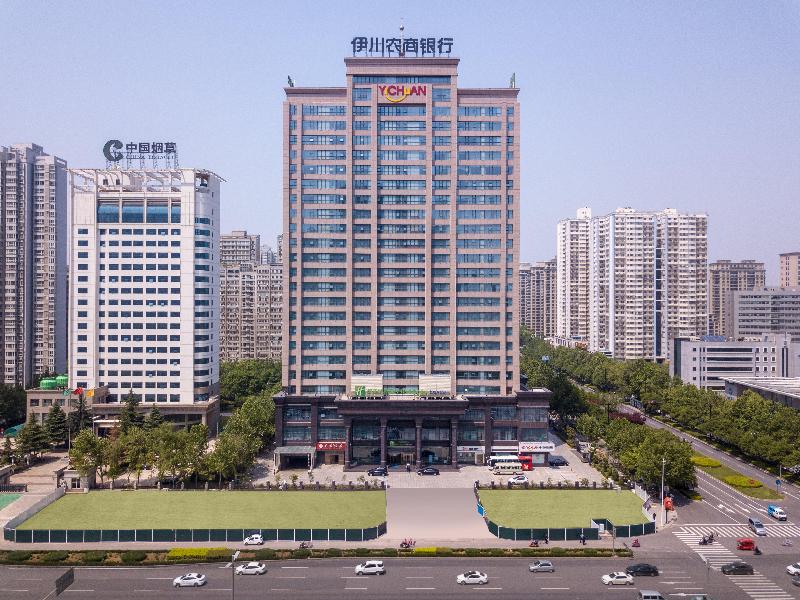 Holiday Inn Express Luoyang City Center image