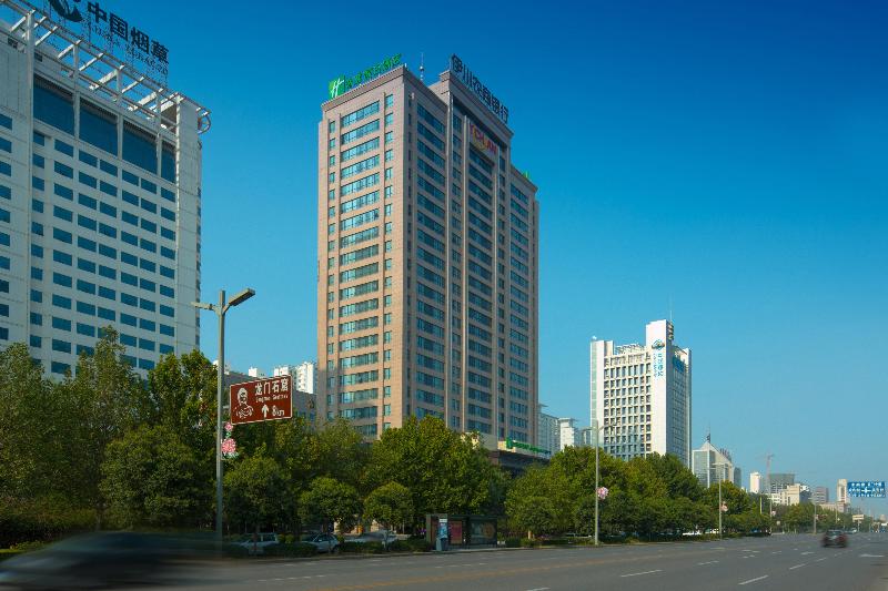 Holiday Inn Express Luoyang City Center image