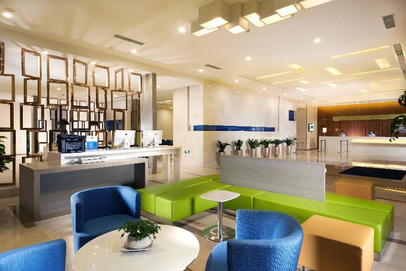 Holiday Inn Express Luoyang City Center image