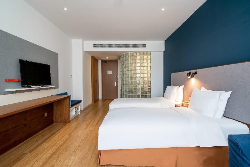 Holiday Inn Express Yangzhou City Center image