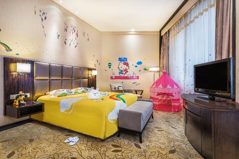 Holiday Inn Mudanjiang image