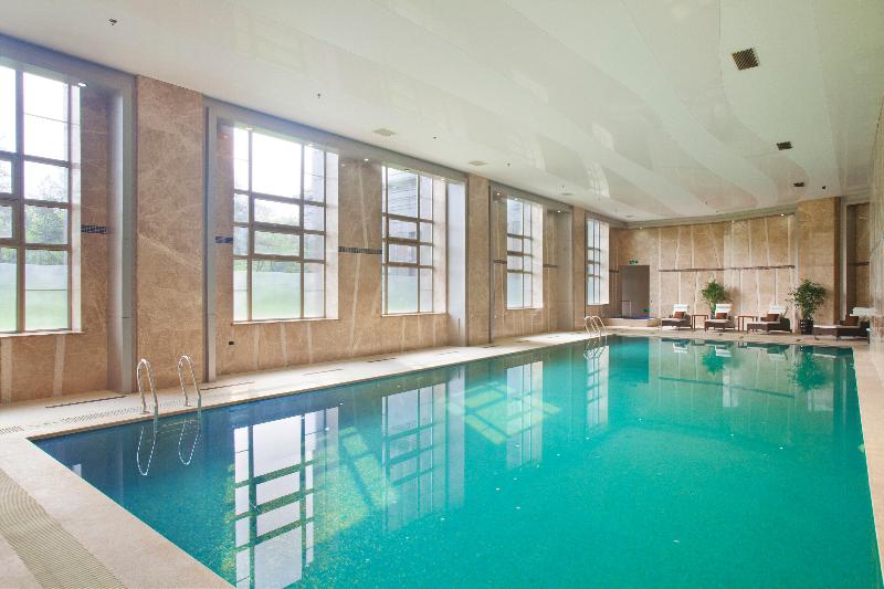 Holiday Inn Mudanjiang image
