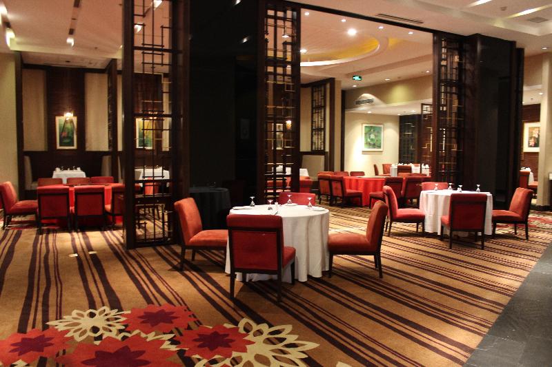 Holiday Inn Mudanjiang image