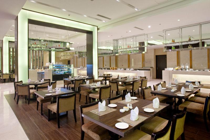 Holiday Inn Mudanjiang image
