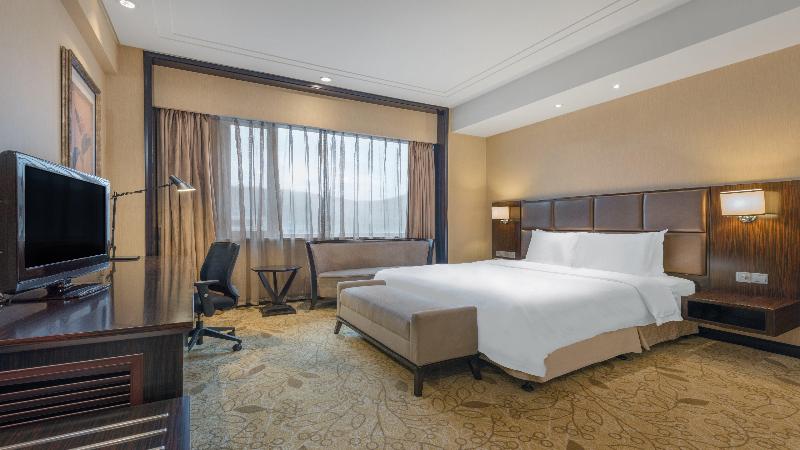 Holiday Inn Mudanjiang image 3