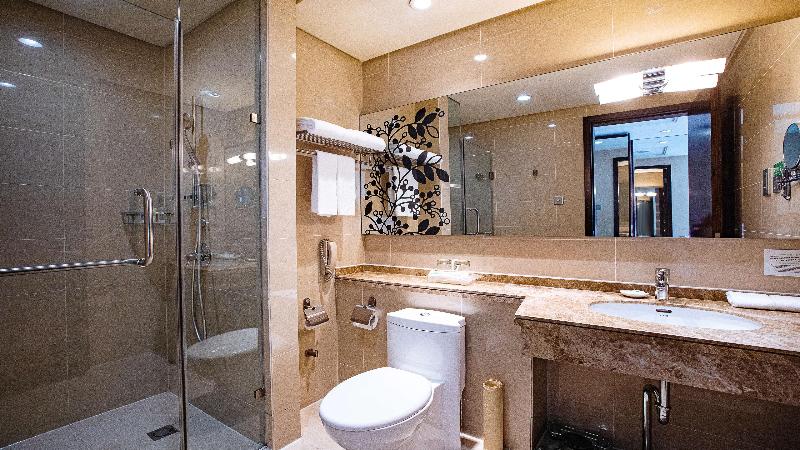 Holiday Inn Mudanjiang image