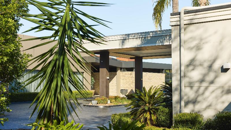 Holiday Inn Warwick Farm