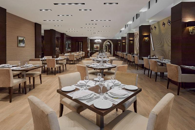 Holiday Inn Tabuk image