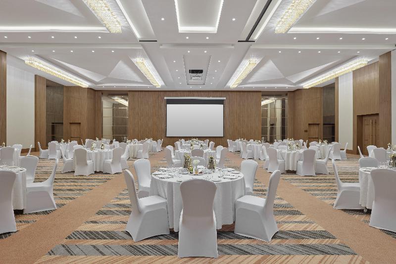 Holiday Inn Tabuk image