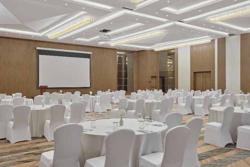 Holiday Inn Tabuk image