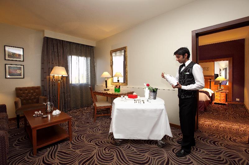 Holiday Inn Tabuk image
