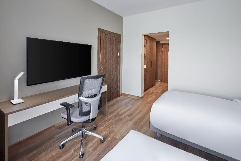 Holiday Inn Tabuk image